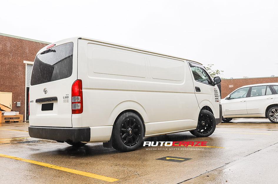 TOYOTA-HIACE-GATOR-SATIN-BLACK
